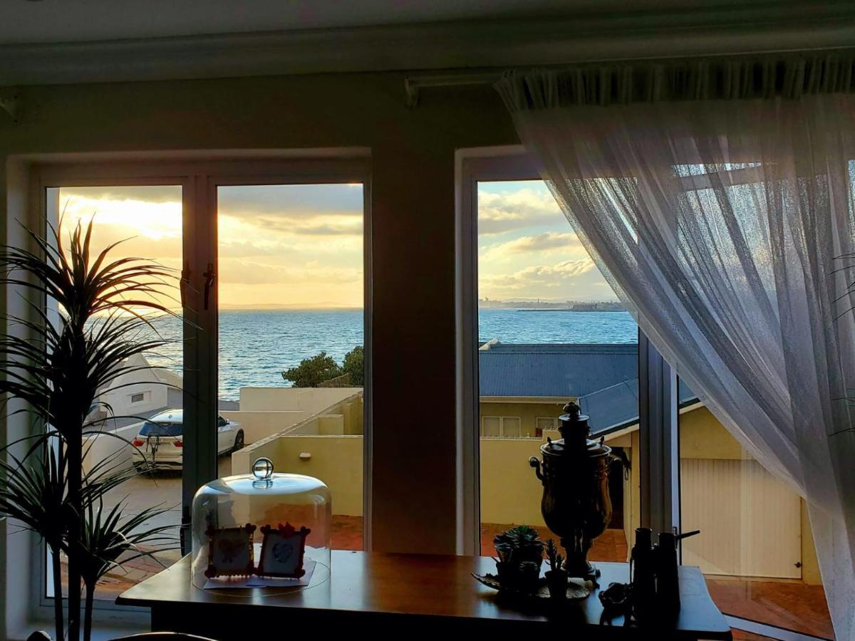 Gordon'S Beach Lodge Gordonʼs Bay Extérieur photo